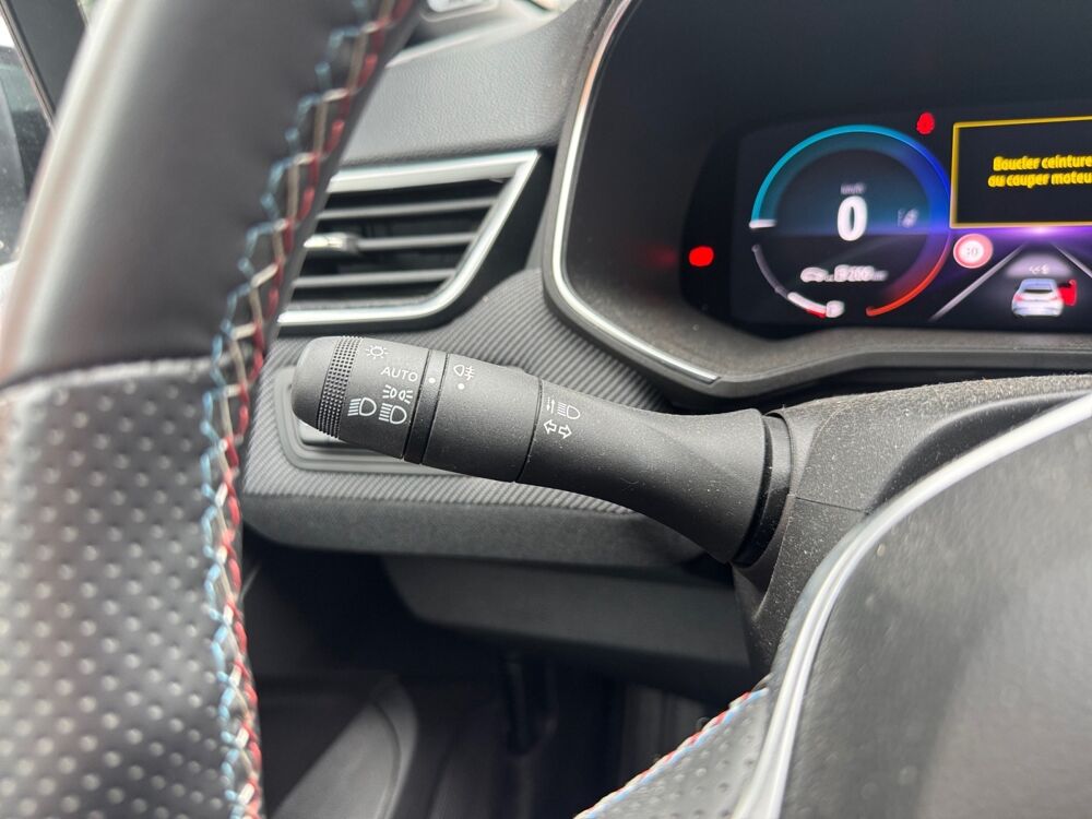 Clio 1.6 E-TECH 145 ESPRIT ALPINE 2023 occasion 93100 Montreuil
