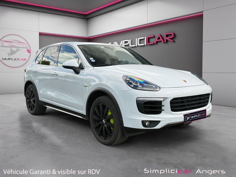 Cayenne II (2) 3.0 S E-HYBRID TIPTRONIC 2016 occasion 49070 Beaucouz&eacute;