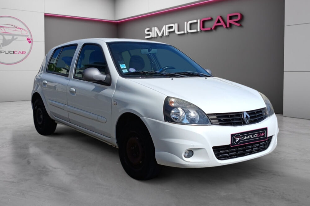 Clio III (2) 1.2 75 5P 2012 occasion 13600 La Ciotat