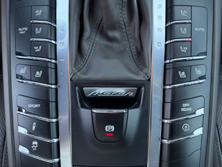 Macan 3.6 400 TURBO 2014 occasion 83210 La Farl&egrave;de
