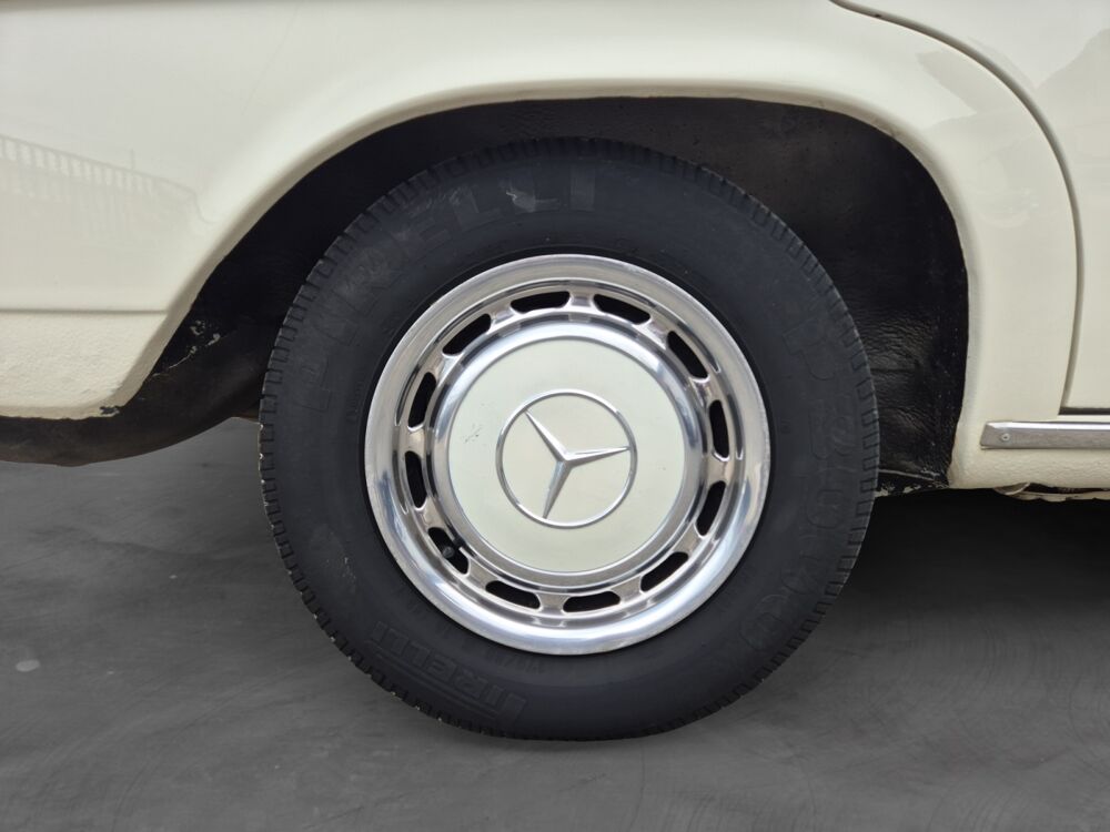 230 1972 occasion 26000 Valence
