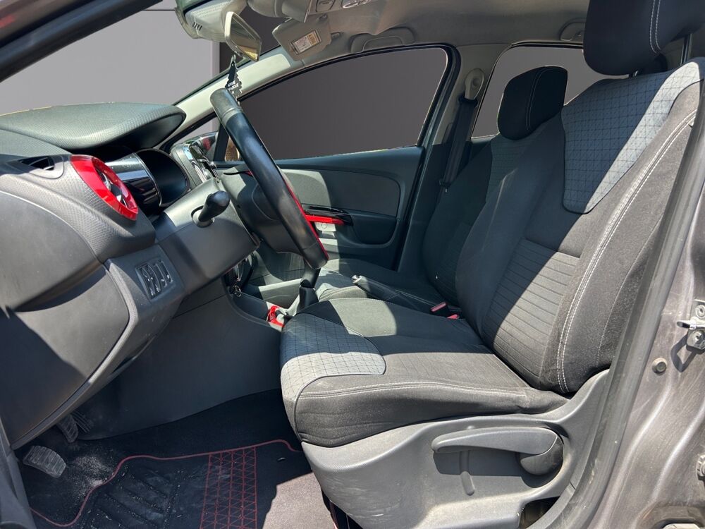 Clio 1.5 DCI 90 ZEN 2013 occasion 06400 Cannes