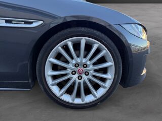 XE 2.0L D 180 PURE BA 2016 occasion 13600 La Ciotat
