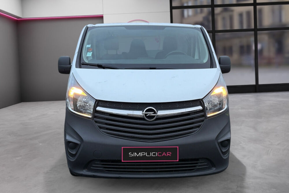 Vivaro F2700 L1H1 1.6 CDTI 95 ECOFLEX PACK CLIM + 2017 occasion 78480 Verneuil-sur-Seine