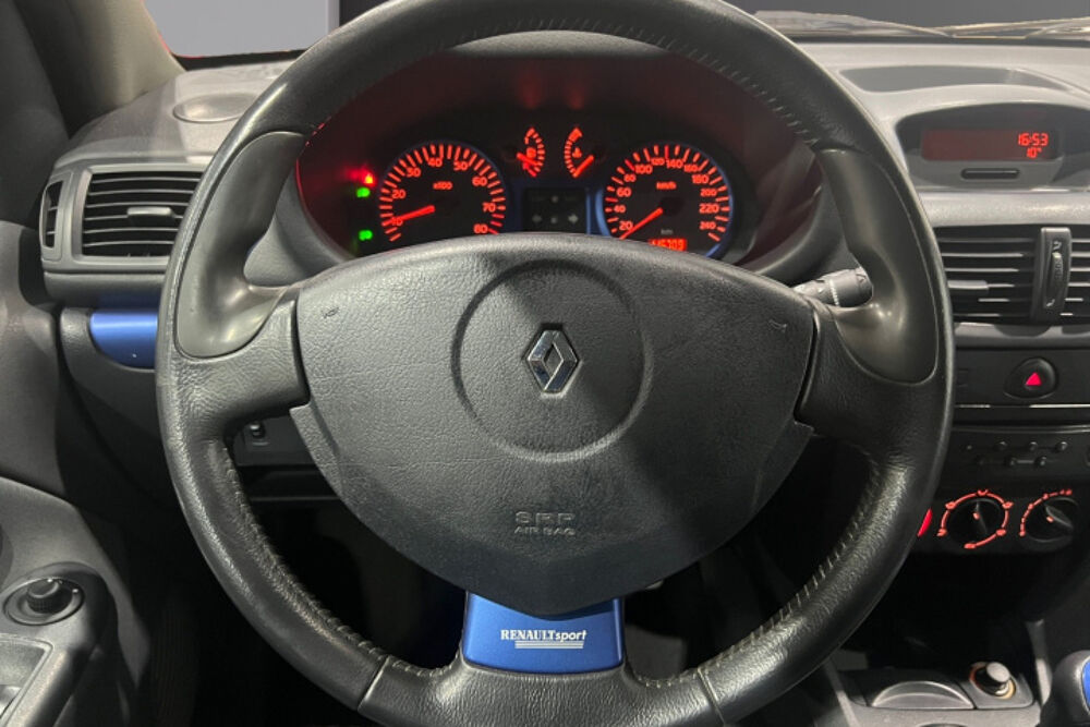 Clio II (2) 2.0 16S 172 RS 3P 2002 occasion 69530 Brignais