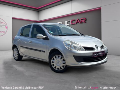 Renault clio iii 68Ch Attelage Sort de Revision Distri Ok