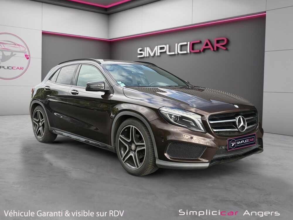 Classe GLA 200 D INTUITION 4MATIC 7G-DCT 2015 occasion 49070 Beaucouz&eacute;