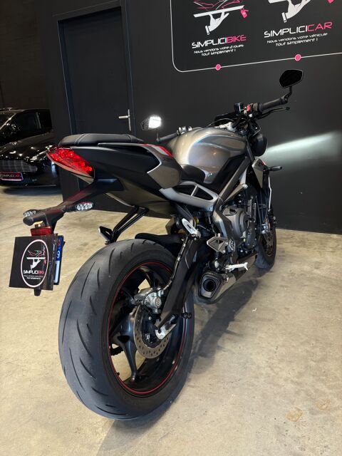 TRIUMPH 2020 occasion 25410 Saint-Vit