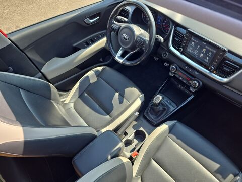 Stonic 1.0 T-GDI 120 PREMIUM 2017 occasion 03300 Cusset
