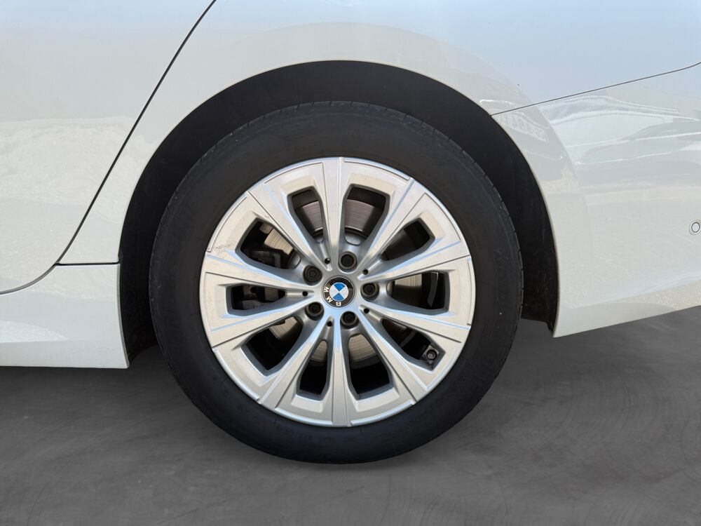 S&eacute;rie 3 TOURING 330D HYBRIDE 2021 occasion 69730 Genay