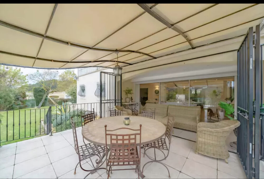 à vendre  Propriété/château Les Pennes-Mirabeau (13170)