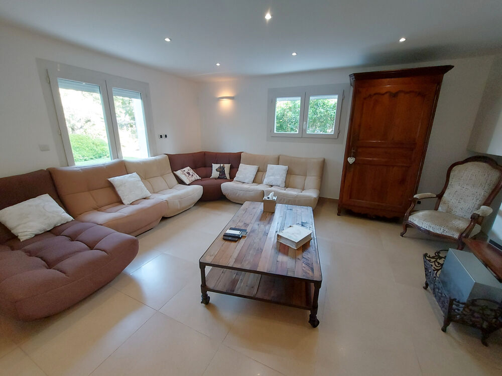 à vendre  Propriété/château Les Pennes-Mirabeau (13170)