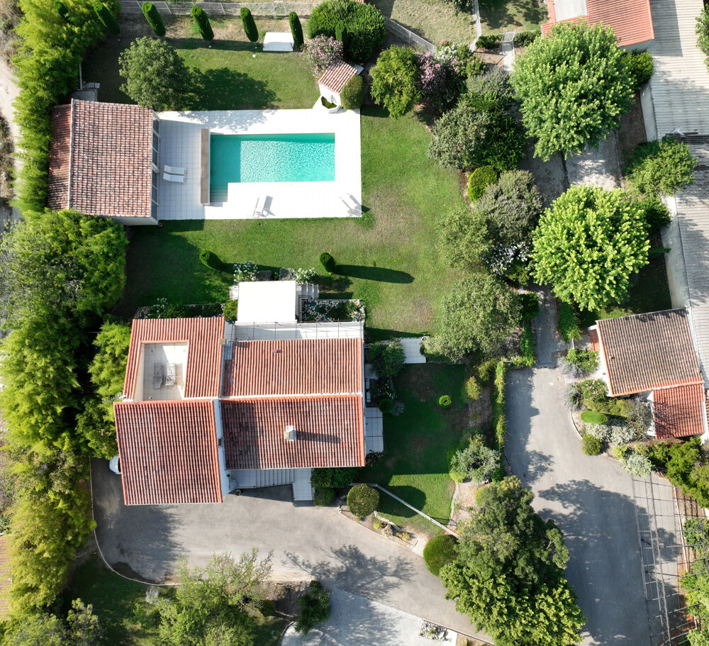 à vendre  Propriété/château Les Pennes-Mirabeau (13170)