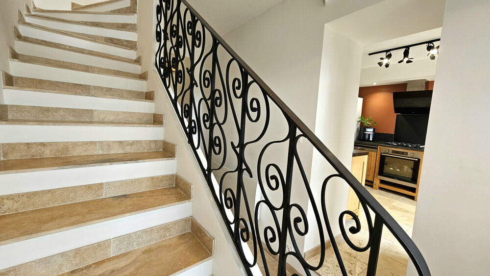 A Gignac-la-Nerthe charmante maison de village T3 de 83 m2