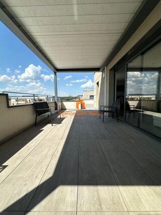 Appartement à louer 3 pièces 77 m²