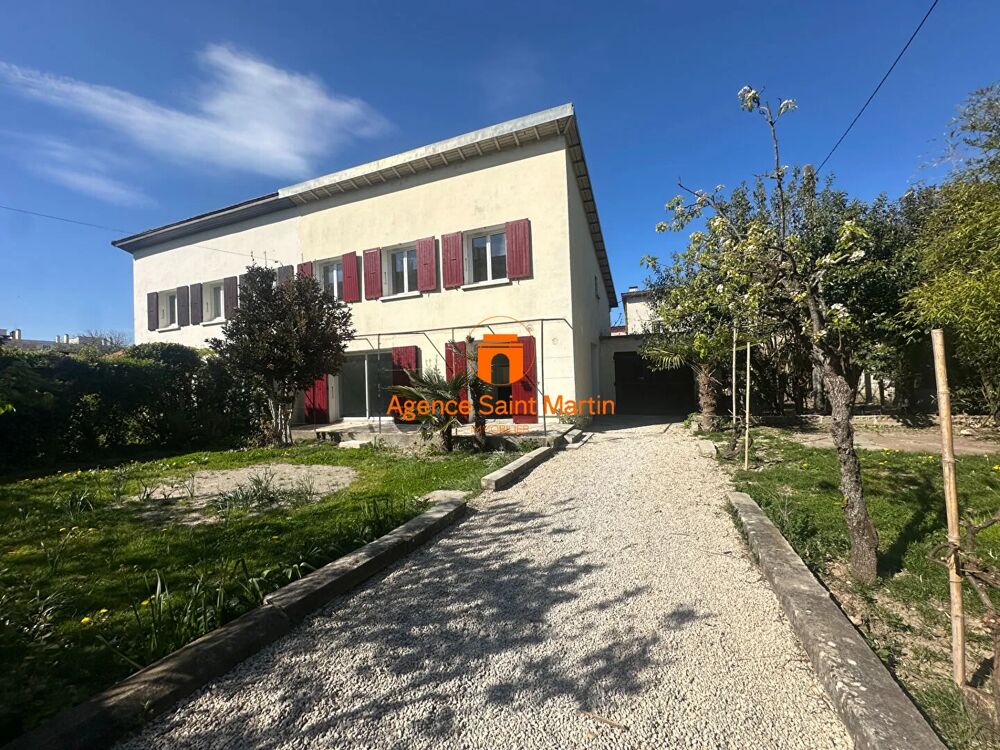 Maison avec Garage