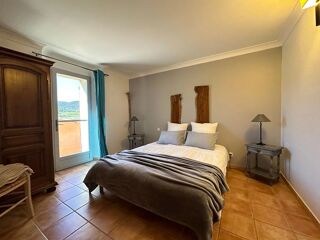  Maison à vendre 15 + pièces 644 m²