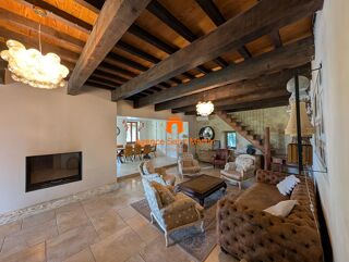  Maison à vendre 10 pièces 348 m²