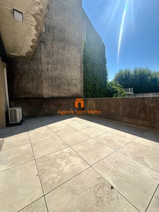  Appartement à louer 3 pièces 83 m²