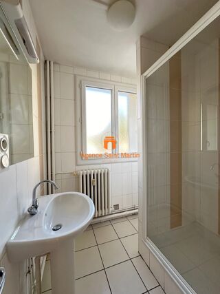  Appartement à louer 3 pièces 57 m²