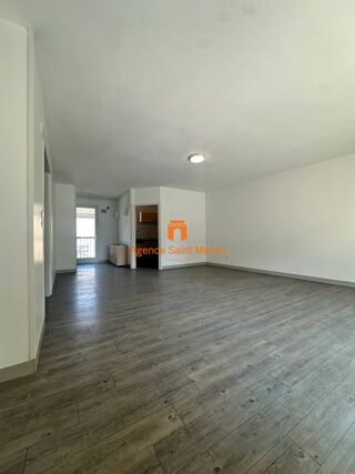  Appartement à louer 3 pièces 83 m²