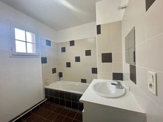  Appartement à louer 2 pièces 42 m² Montélimar