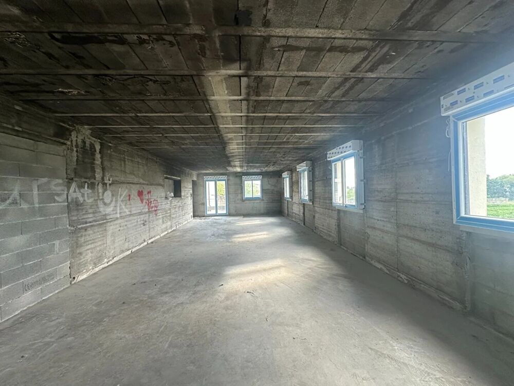 Vente Appartement Plateau à aménager avec Terrasse, Cave et Parking Montélimar