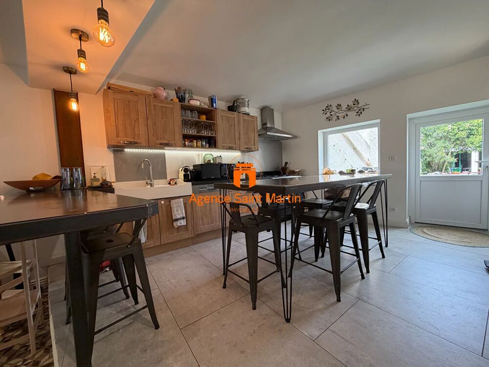 Vente Maison Belle Maison de Village entièrement rénovée avec Garage et Jardin Ancône