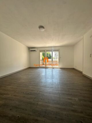  Appartement à louer 3 pièces 83 m²