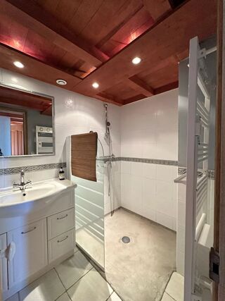  Maison à vendre 15 + pièces 644 m²