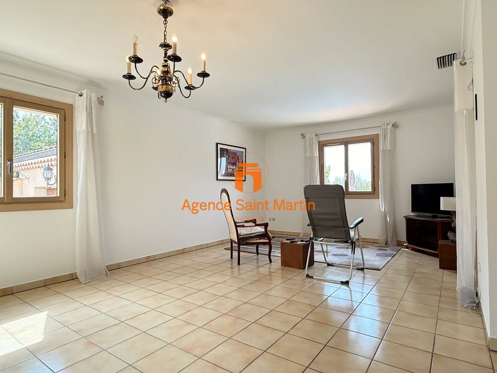 BIEN RARE ! Maison de 120m² de plain pied, 4 Chambres, Piscine