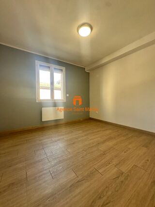  Appartement à louer 3 pièces 83 m²
