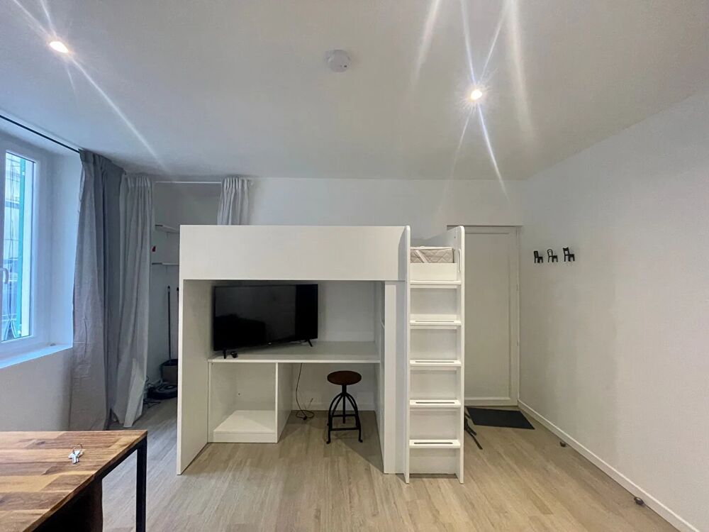 Location Appartement Studio meublé en centre-ville Montélimar