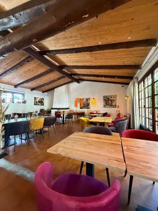  Immeuble à vendre 716 m²