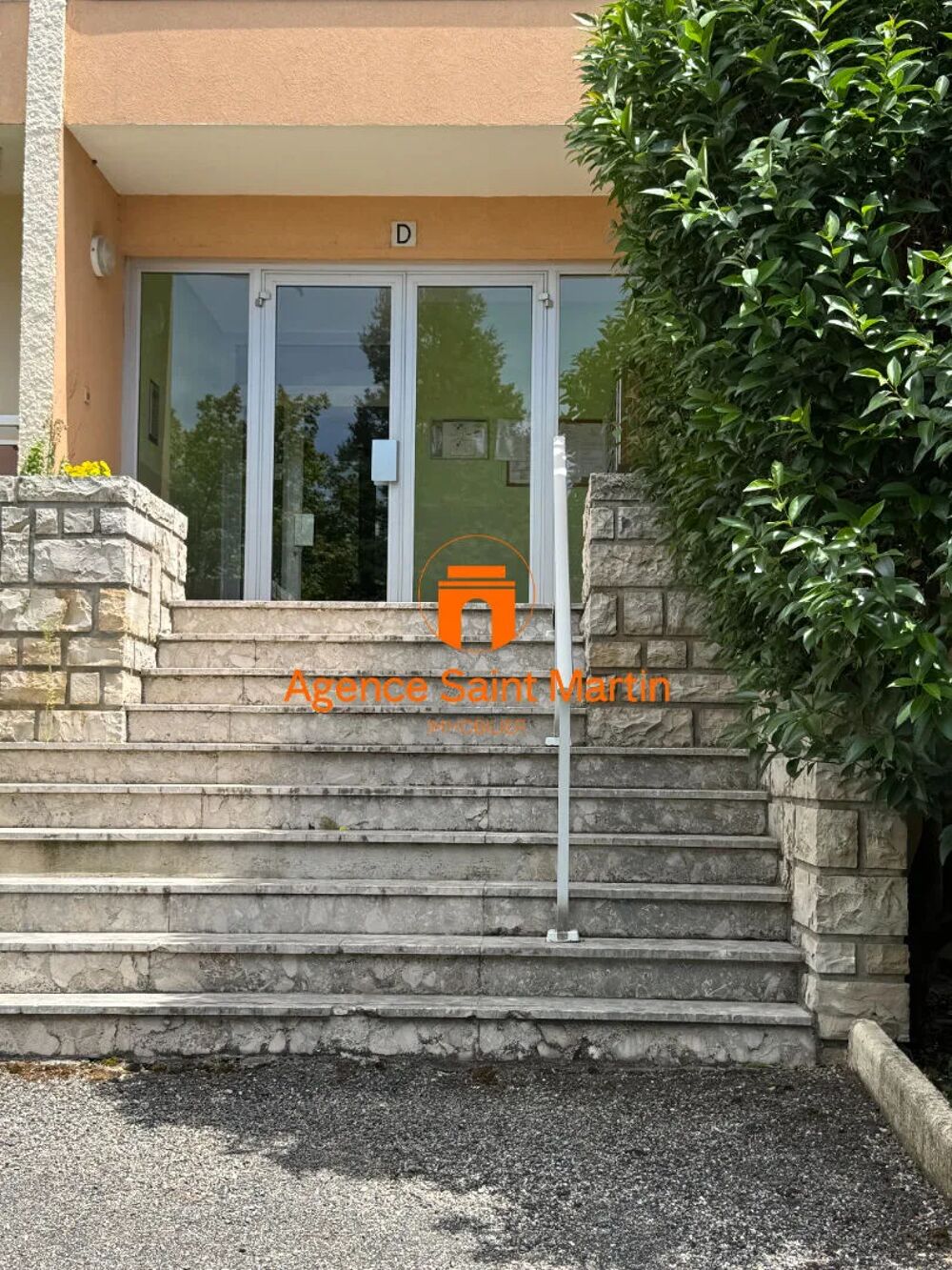 Vente Appartement Au Cœur d'un Parc, Appartement  T3 avec  Terrasse, Cave à Montélimar Montelimar
