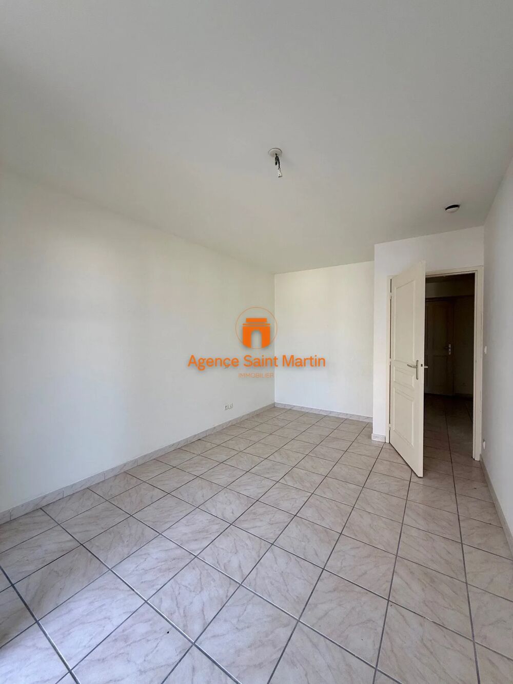 Location Appartement Bel Appartement T2 avec Terrasse Montélimar