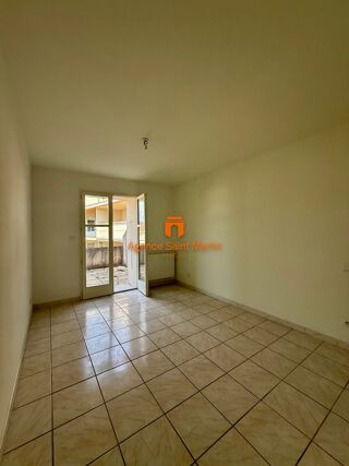 Appartement à louer 2 pièces 50 m²