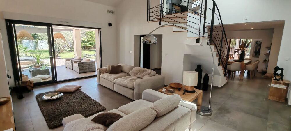 Vente Maison À quelques minutes de Montélimar ? Superbe villa de plain-pied rénovée avec parc arboré et jacuzzi Montélimar