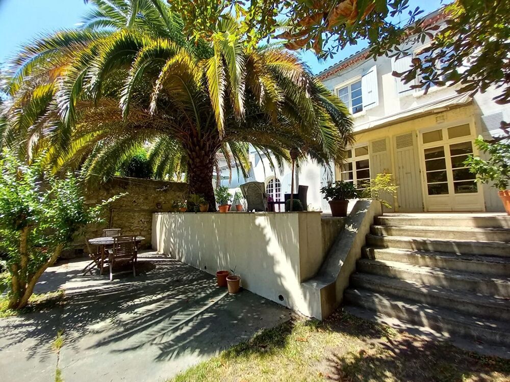 Vente Maison Maison bourgeoise de 190 m² avec 5 chambres Sur 1900 m² de Terrain + Piscine Viviers