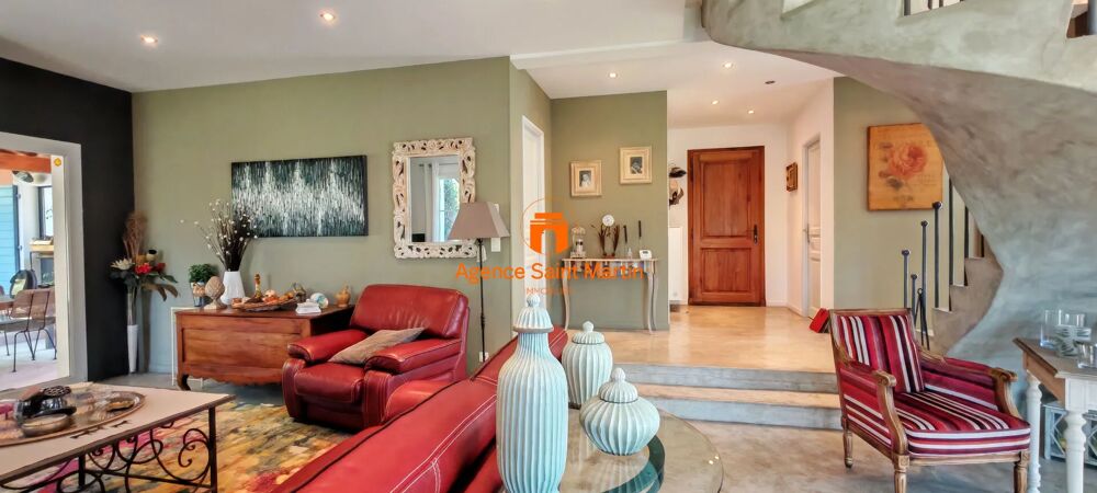 Vente Maison Bastide de caractère ! Construction 2007 de 200 m² . Vue dégagée, terrasses ombragées, piscine Montélimar