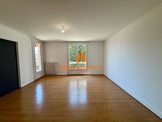  Appartement à louer 3 pièces 74 m²