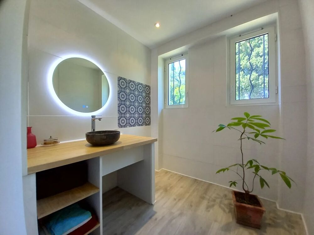 Vente Maison Maison bourgeoise de 190 m² avec 5 chambres Sur 1900 m² de Terrain + Piscine Viviers