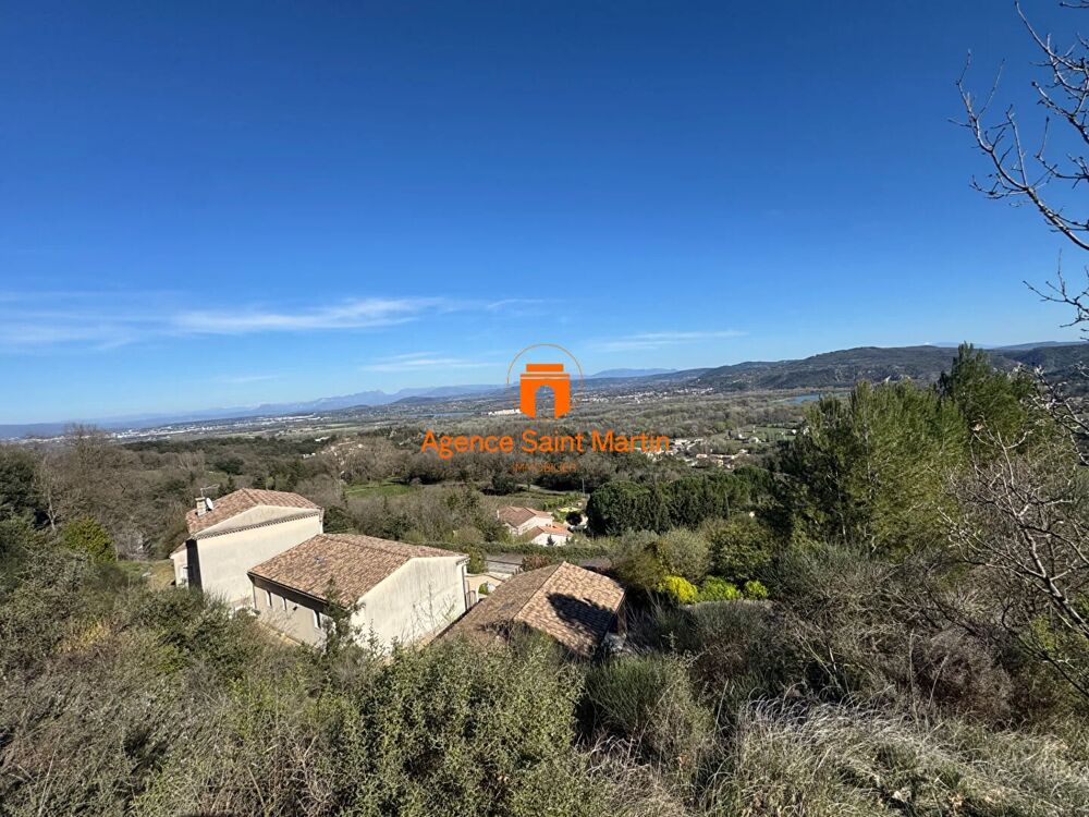 Maison 185 m² habitables sur plus de 14 000 m² de terrain avec piscine en Ardèche