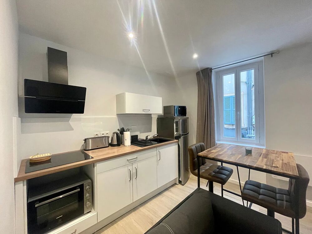 Location Appartement Studio meublé en centre-ville Montélimar