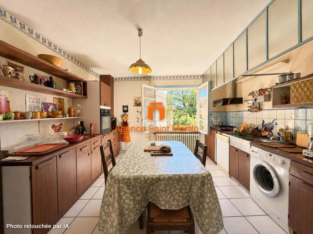 Ancienne ferme de caractère - 230 m² sur 2 ha avec piscine à Rochemaure