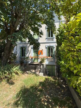 Maison 8 pièces 200 m² · à Montélimar · 200 m² · 388 000 €