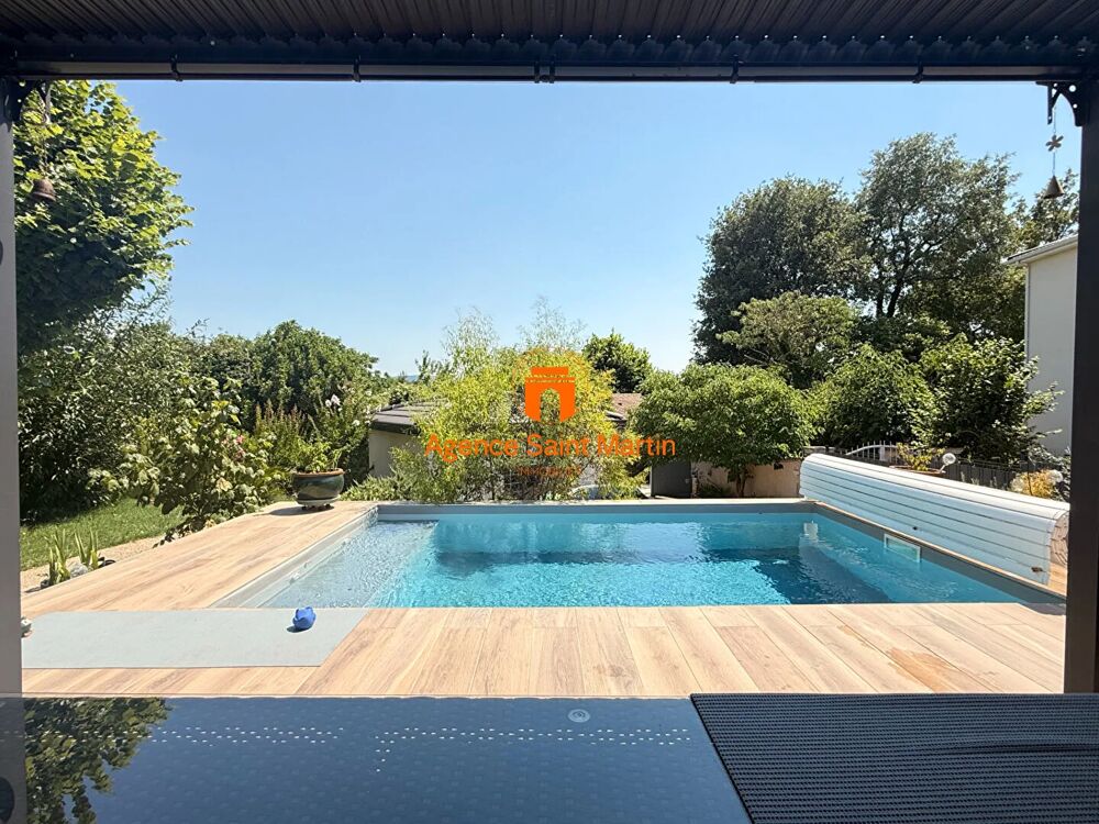 Maison de Plain Pied 135 m2, 4 Chambres, Piscine et Garage