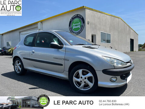 Peugeot 206 1.6i 16V Quiksilver 2002 occasion Le Loroux-Bottereau 44430