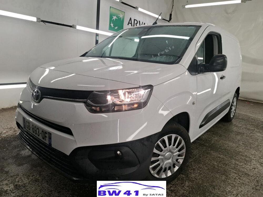Proace 1.5 Medium 100 D-4D Business 2021 occasion 41250 Neuvy