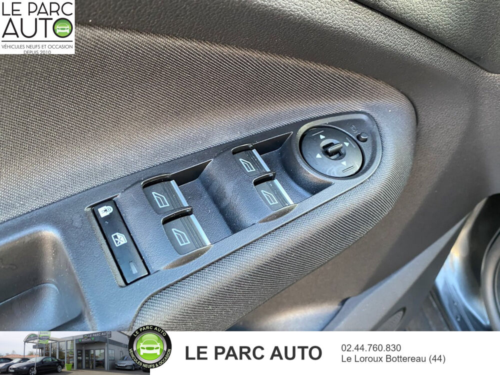 Grand C-MAX 1.0 EcoBoost 125 S&S Titanium 2016 occasion 44430 Le Loroux-Bottereau